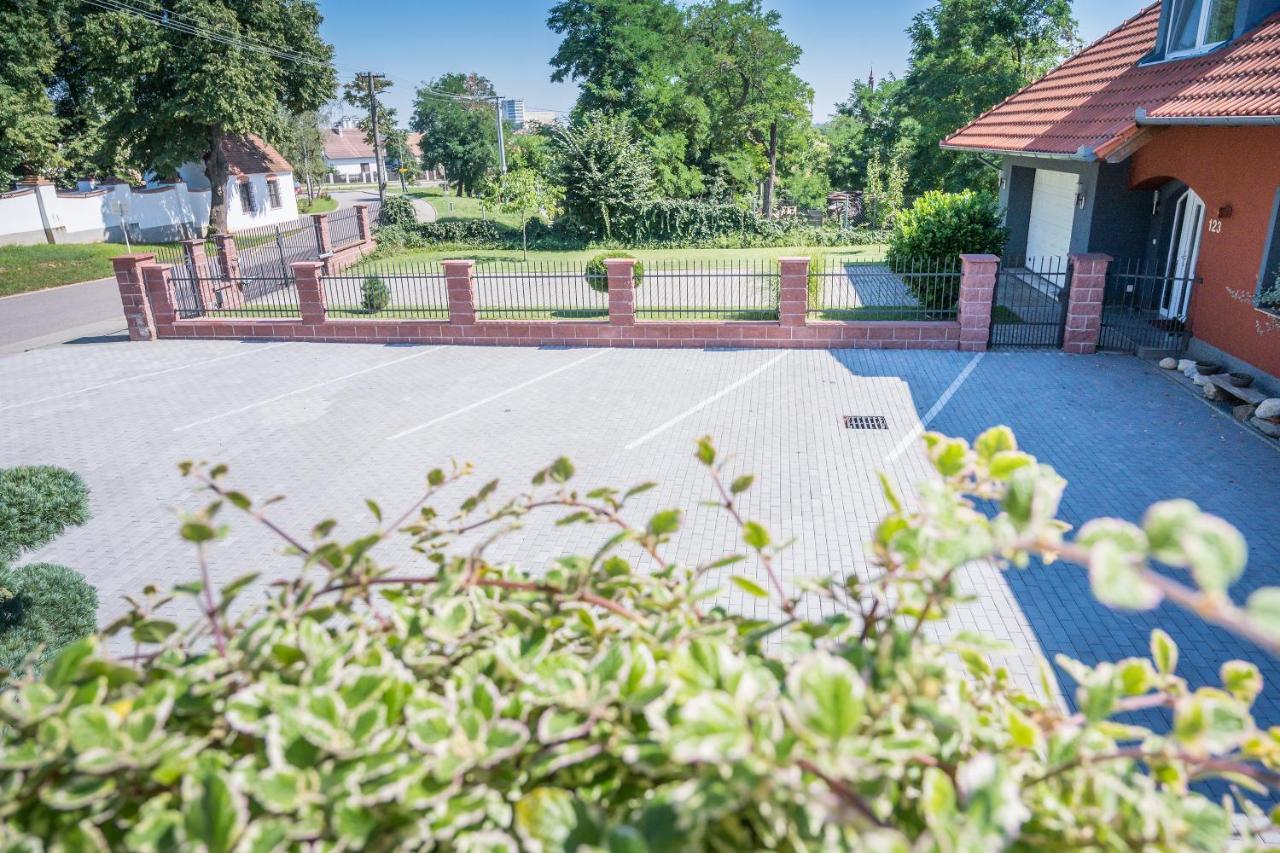 Penzion 2 Sklepy Tasovice Exterior foto